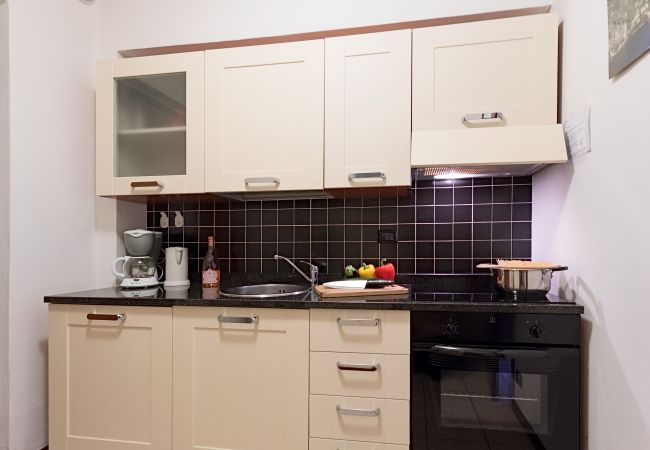 Ferienwohnung in Acquaseria - 2-Bedroom Lake View Apartment C35 Ferienwohnung in Acquaseria - 2-Bedroom Lake View Apartment C35