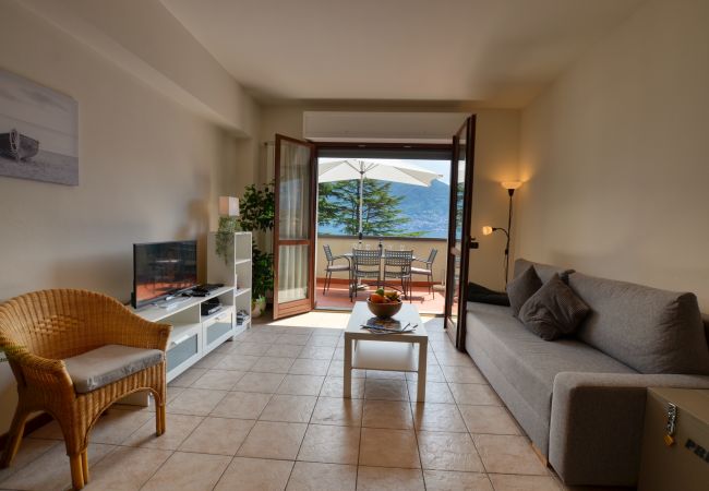 Ferienwohnung in Acquaseria - 2-Bedroom Lake View Apartment C35 Ferienwohnung in Acquaseria - 2-Bedroom Lake View Apartment C35