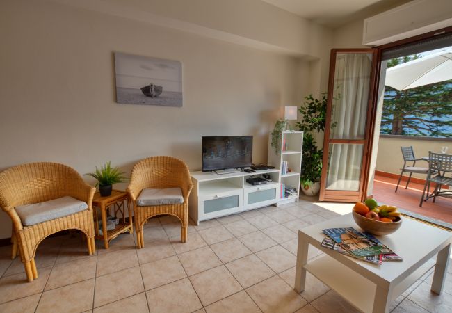 Ferienwohnung in Acquaseria - 2-Bedroom Lake View Apartment C35 Ferienwohnung in Acquaseria - 2-Bedroom Lake View Apartment C35