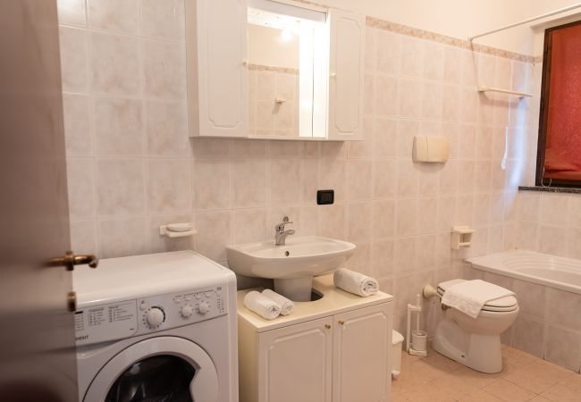 Ferienwohnung in Acquaseria - 2-Bedroom Lake View Apartment C35 Ferienwohnung in Acquaseria - 2-Bedroom Lake View Apartment C35