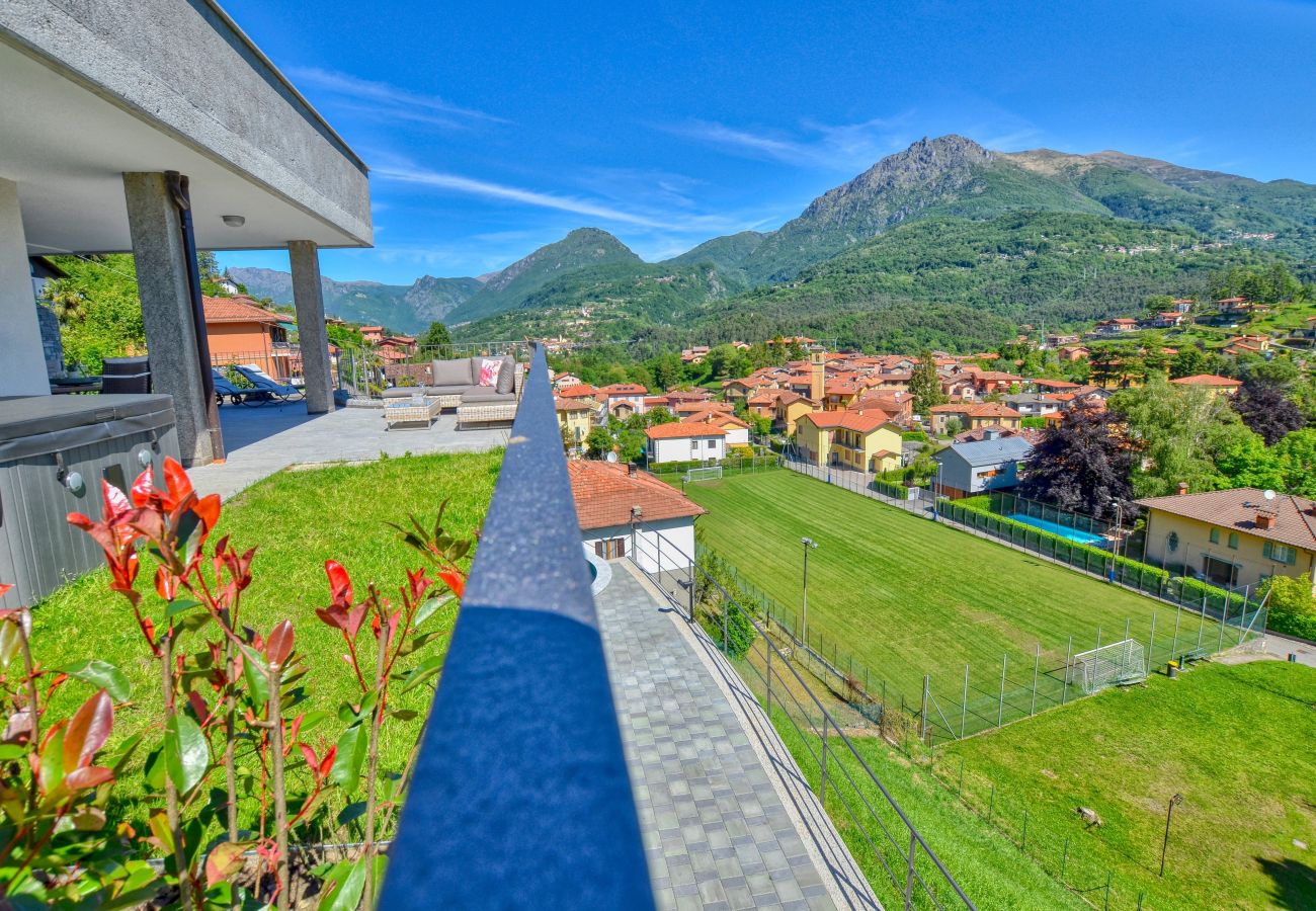 Ferienwohnung in Menaggio - 2 Bedroom Airconditioned Lake View Apartment Felice sul Lago Ferienwohnung in Menaggio - 2 Bedroom Airconditioned Lake View Apartment Felice sul Lago