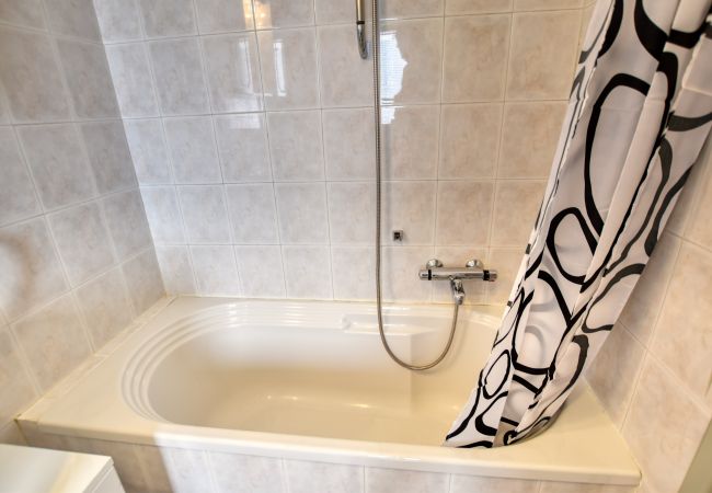 Ferienwohnung in Acquaseria - Casa con Vista Airconditioned 2-Bedroom Apartment Ferienwohnung in Acquaseria - Casa con Vista Airconditioned 2-Bedroom Apartment