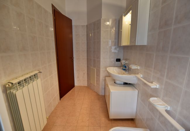 Ferienwohnung in Acquaseria - Casa con Vista Airconditioned 2-Bedroom Apartment Ferienwohnung in Acquaseria - Casa con Vista Airconditioned 2-Bedroom Apartment