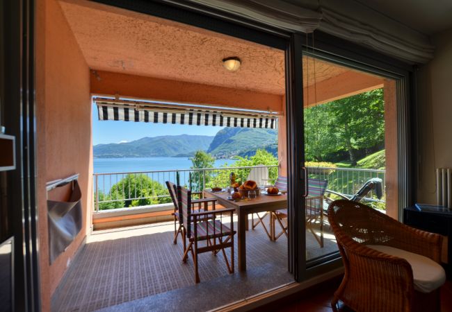Ferienwohnung in San Siro - Two Bedroom Lake View Apartment Bella Gaeta Ferienwohnung in San Siro - Two Bedroom Lake View Apartment Bella Gaeta
