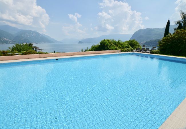 Ferienwohnung in San Siro - Two Bedroom Lake View Apartment Bella Gaeta Ferienwohnung in San Siro - Two Bedroom Lake View Apartment Bella Gaeta