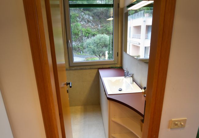 Ferienwohnung in San Siro - Two Bedroom Lake View Apartment Bella Gaeta Ferienwohnung in San Siro - Two Bedroom Lake View Apartment Bella Gaeta