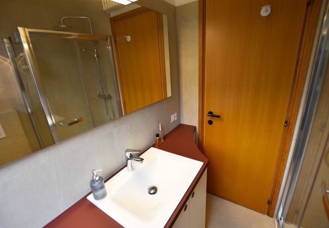 Ferienwohnung in San Siro - Two Bedroom Lake View Apartment Bella Gaeta Ferienwohnung in San Siro - Two Bedroom Lake View Apartment Bella Gaeta