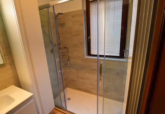 Appartamento a Acquaseria - 2-Bedroom Airconditioned Lake View Apartment Appartamento a Acquaseria - 2-Bedroom Airconditioned Lake View Apartment