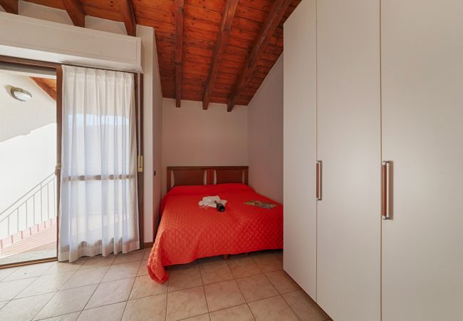 Appartamento a Acquaseria - Two-Bedroom Lake View Apartment At The Lake Appartamento a Acquaseria - Two-Bedroom Lake View Apartment At The Lake