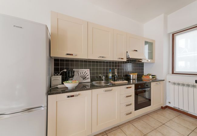 Appartamento a Acquaseria - Two-Bedroom Lake View Apartment At The Lake Appartamento a Acquaseria - Two-Bedroom Lake View Apartment At The Lake