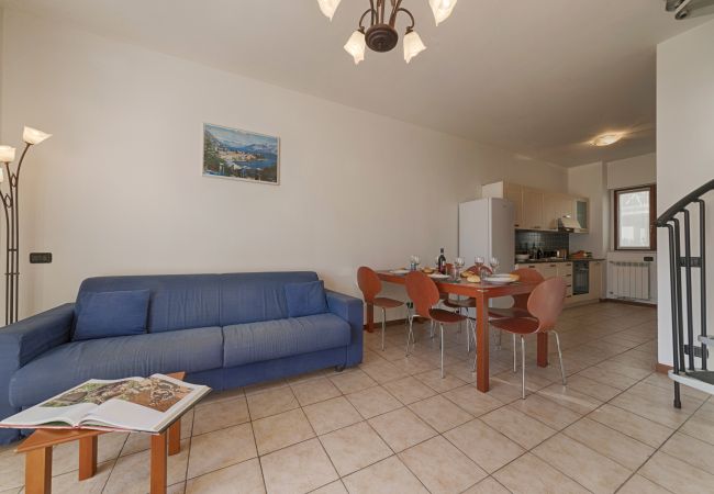 Appartamento a Acquaseria - Two-Bedroom Lake View Apartment At The Lake Appartamento a Acquaseria - Two-Bedroom Lake View Apartment At The Lake