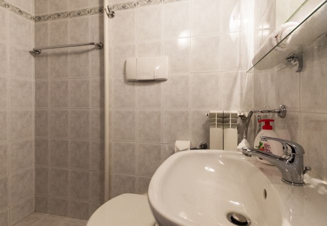 Appartamento a Acquaseria - Two-Bedroom Lake View Apartment At The Lake Appartamento a Acquaseria - Two-Bedroom Lake View Apartment At The Lake