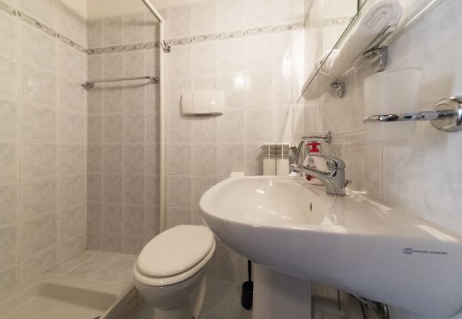 Appartamento a Acquaseria - Two-Bedroom Lake View Apartment At The Lake Appartamento a Acquaseria - Two-Bedroom Lake View Apartment At The Lake