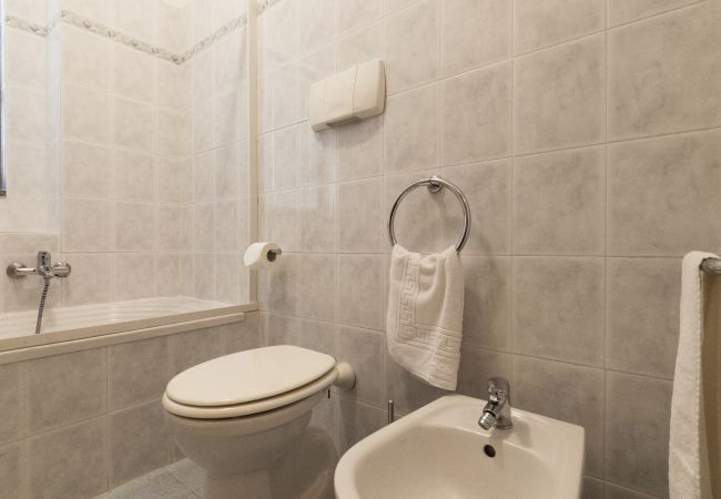 Appartamento a Acquaseria - Two-Bedroom Lake View Apartment At The Lake Appartamento a Acquaseria - Two-Bedroom Lake View Apartment At The Lake