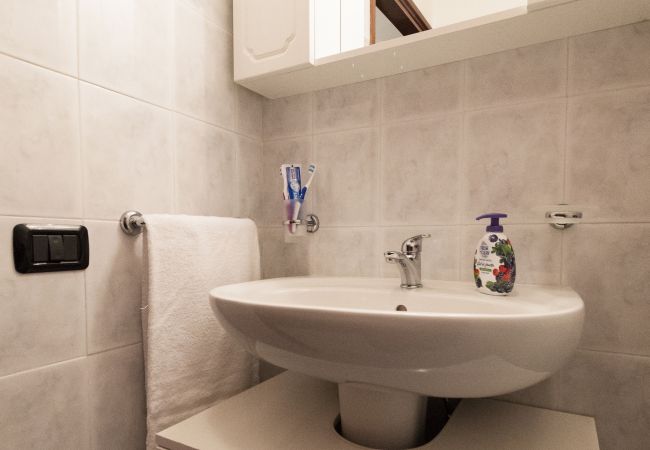 Appartamento a Acquaseria - Two-Bedroom Lake View Apartment At The Lake Appartamento a Acquaseria - Two-Bedroom Lake View Apartment At The Lake