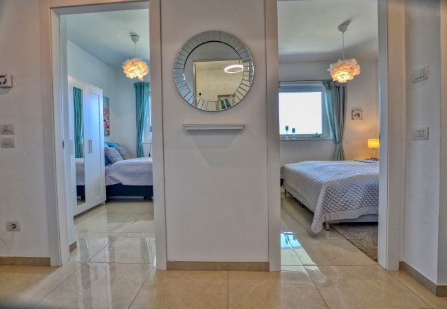 Appartamento a Menaggio - 2 Bedroom Airconditioned Lake View Apartment Felice sul Lago Appartamento a Menaggio - 2 Bedroom Airconditioned Lake View Apartment Felice sul Lago