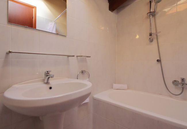 Appartamento a Acquaseria -  3-Bedroom Lake View Apartment Camelia Appartamento a Acquaseria -  3-Bedroom Lake View Apartment Camelia