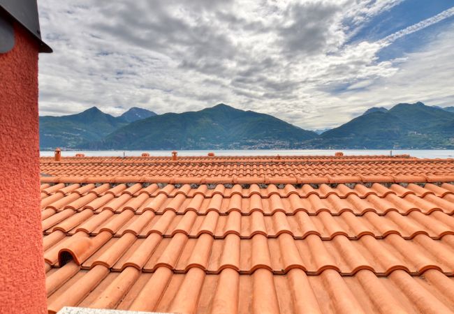 Appartamento a Acquaseria -  3-Bedroom Lake View Apartment Camelia Appartamento a Acquaseria -  3-Bedroom Lake View Apartment Camelia