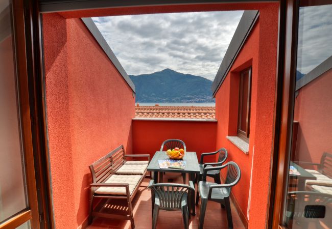 Appartamento a Acquaseria -  3-Bedroom Lake View Apartment Camelia Appartamento a Acquaseria -  3-Bedroom Lake View Apartment Camelia