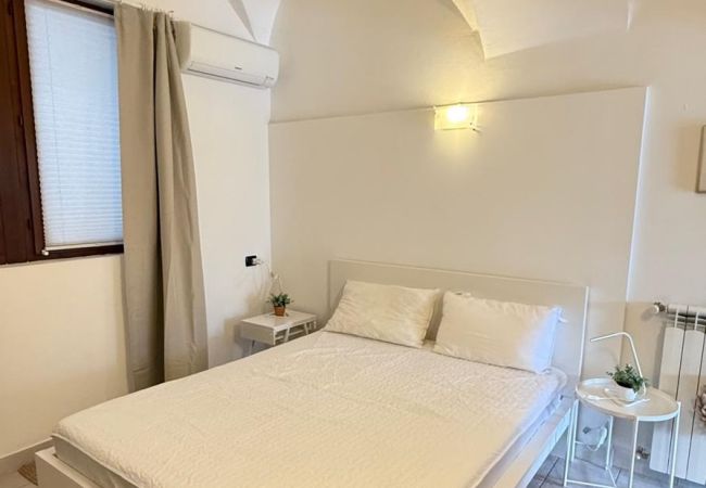 Appartamento a Acquaseria - Airconditioned 1-Bedroom Terrace Apartment Bello Posto Appartamento a Acquaseria - Airconditioned 1-Bedroom Terrace Apartment Bello Posto