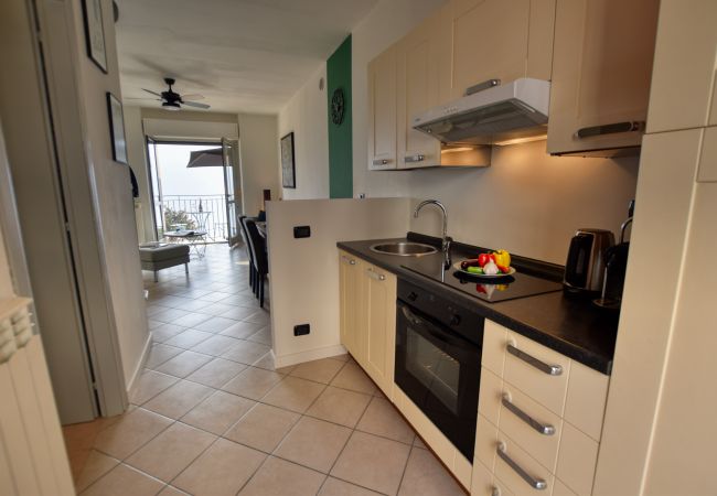 Appartamento a Acquaseria - Casa con Vista Airconditioned 2-Bedroom Apartment Appartamento a Acquaseria - Casa con Vista Airconditioned 2-Bedroom Apartment