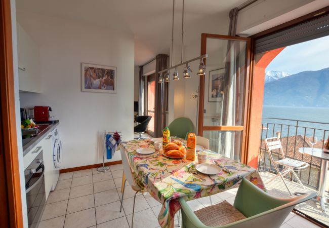 Appartamento a Acquaseria - Lake View Apartment Golden Triangle Appartamento a Acquaseria - Lake View Apartment Golden Triangle