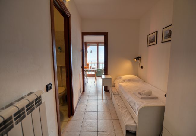Appartamento a Acquaseria - Lake View Apartment Golden Triangle Appartamento a Acquaseria - Lake View Apartment Golden Triangle