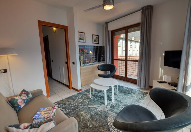 Appartamento a Acquaseria - Lake View Apartment Golden Triangle Appartamento a Acquaseria - Lake View Apartment Golden Triangle
