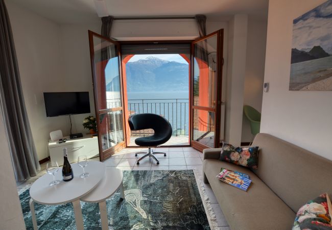 Appartamento a Acquaseria - Lake View Apartment Golden Triangle Appartamento a Acquaseria - Lake View Apartment Golden Triangle
