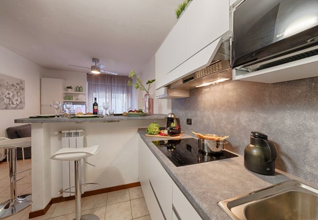 Appartement in Acquaseria - Modern Lakefront 1-Bedroom Apartment  Appartement in Acquaseria - Modern Lakefront 1-Bedroom Apartment