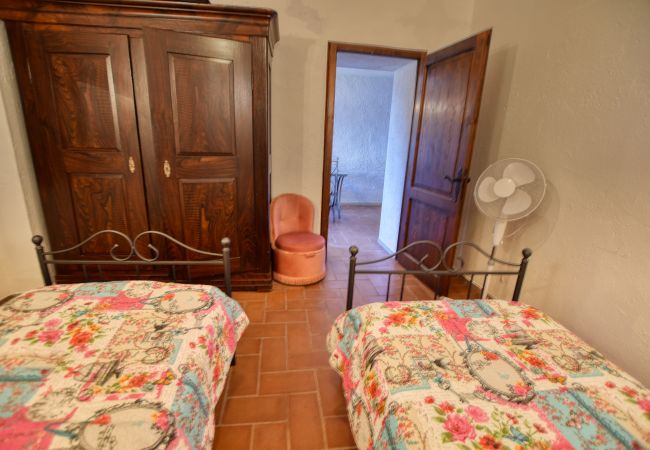 Huis in Sant´Abbondio - Roncate Rustico  Huis in Sant´Abbondio - Roncate Rustico