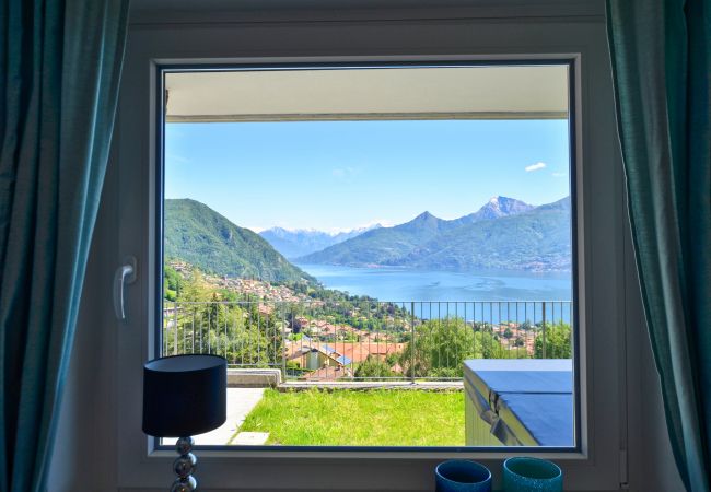 Apartment in Menaggio - 2 Bedroom Airconditioned Lake View Apartment Felice sul Lago Apartment in Menaggio - 2 Bedroom Airconditioned Lake View Apartment Felice sul Lago