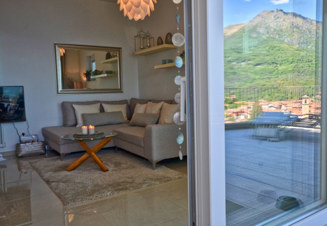 Apartment in Menaggio - 2 Bedroom Airconditioned Lake View Apartment Felice sul Lago Apartment in Menaggio - 2 Bedroom Airconditioned Lake View Apartment Felice sul Lago