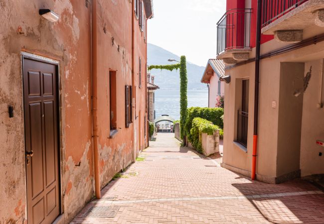 Apartment in Acquaseria - Azalea Moderna Apartment in Acquaseria - Azalea Moderna