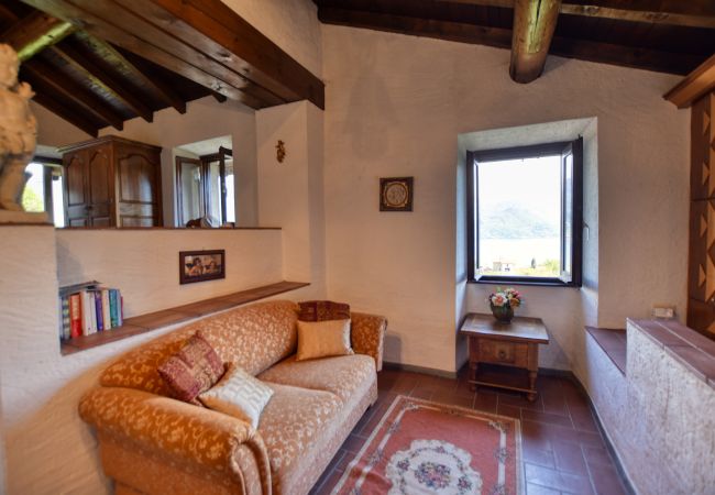 House in Sant´Abbondio - Roncate Rustico  House in Sant´Abbondio - Roncate Rustico